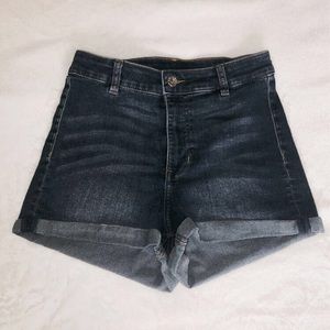 🌻H&M high waisted jean shorts🌻